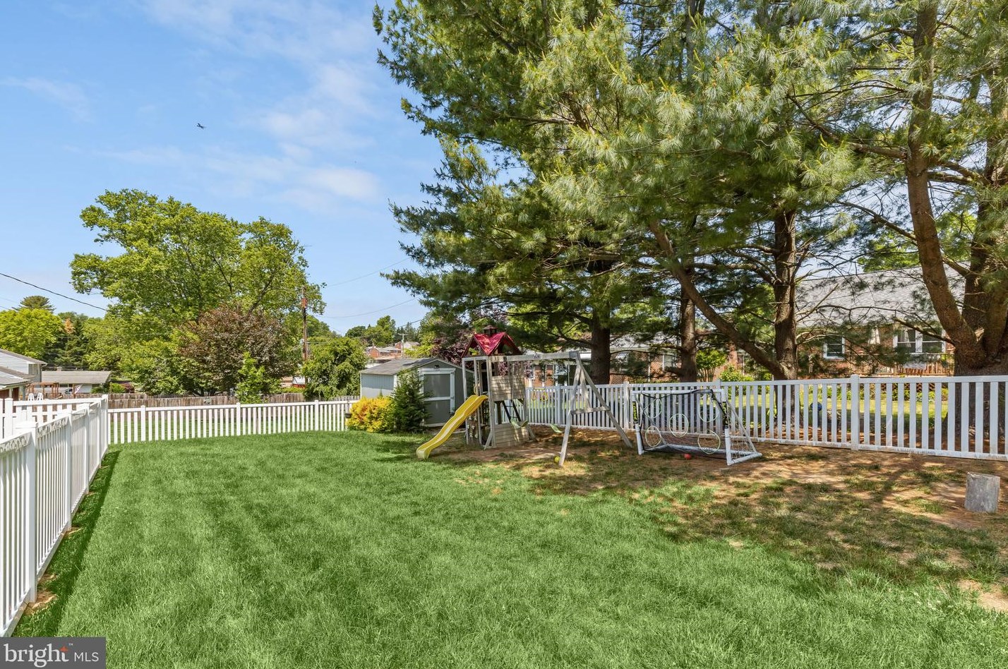 1920 Drummond Rd, Baltimore MD  21228-4206 exterior