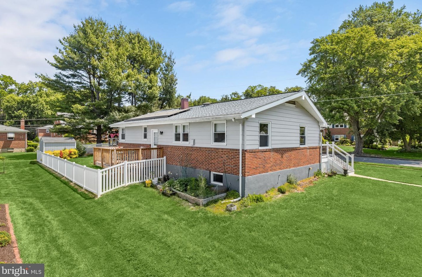 1920 Drummond Rd, Baltimore MD  21228-4206 exterior