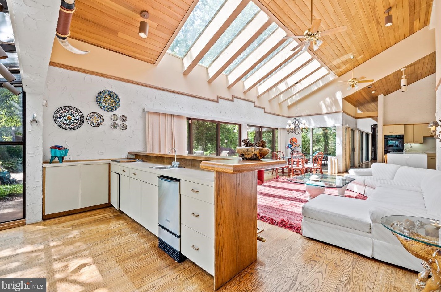 8570 Leisure Hill Dr, Baltimore MD  21208-1740 exterior