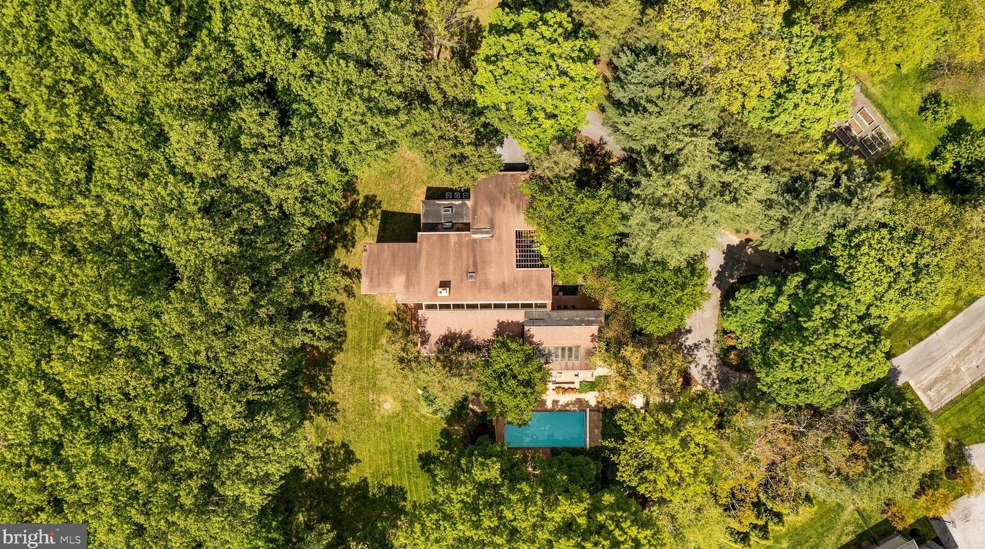 8570 Leisure Hill Dr, Baltimore MD  21208-1740 exterior