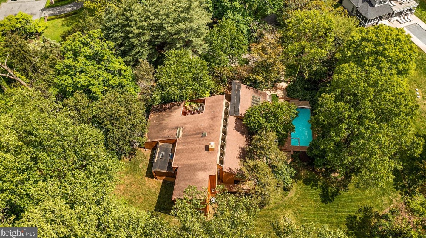 8570 Leisure Hill Dr, Baltimore MD  21208-1740 exterior