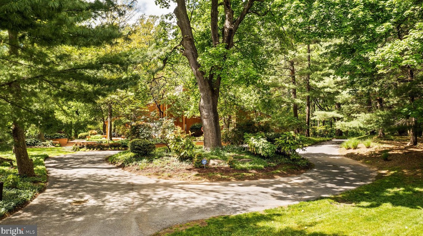 8570 Leisure Hill Dr, Baltimore MD  21208-1740 exterior