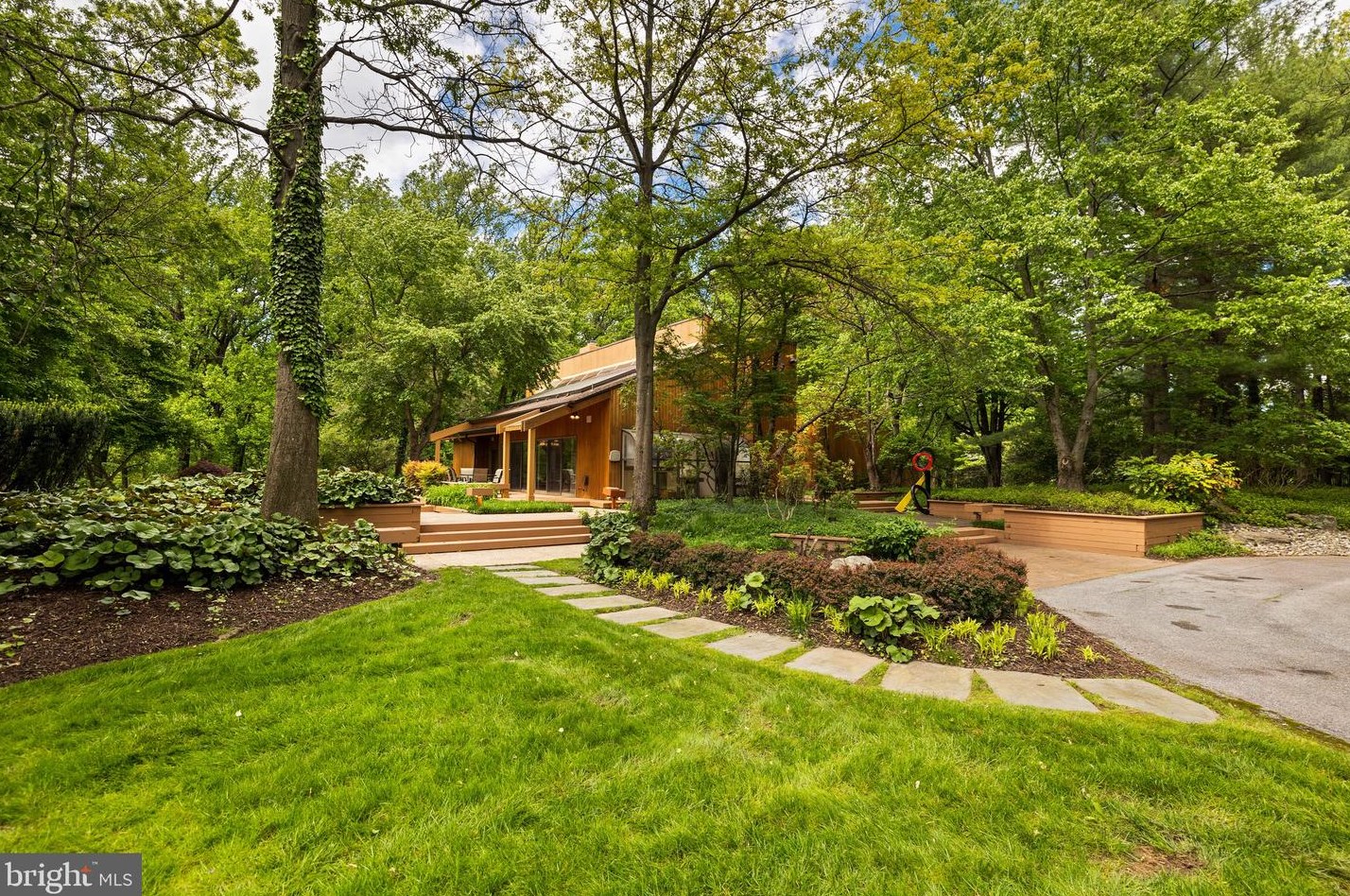 8570 Leisure Hill Dr, Baltimore MD  21208-1740 exterior