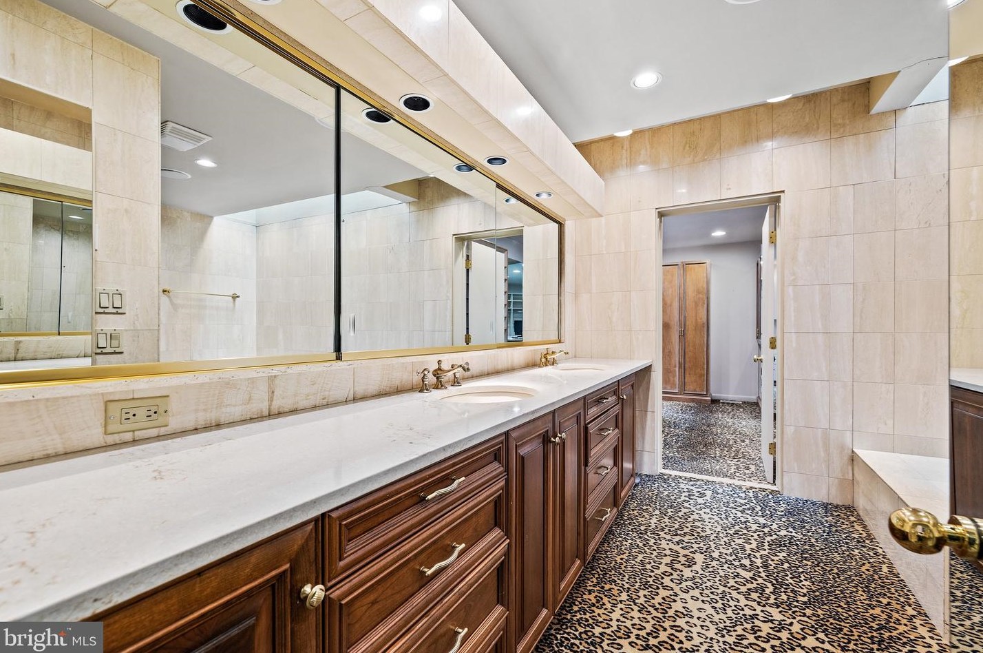 8570 Leisure Hill Dr, Baltimore MD  21208-1740 exterior