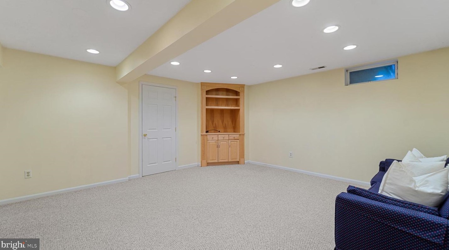 2011 Masters Dr, Baltimore MD  21209-1746 exterior