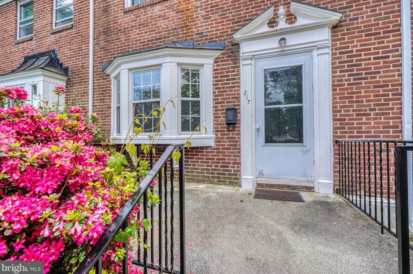 217 Dumbarton Rd, Baltimore, MD 21212