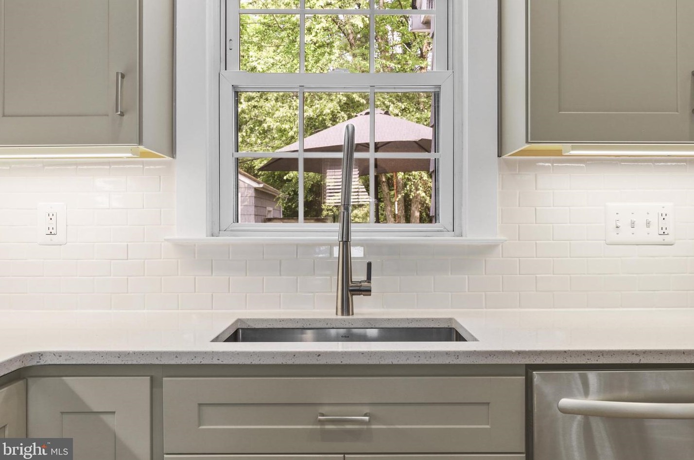 15 Hilltop Rd, Baltimore MD  21228-5520 exterior