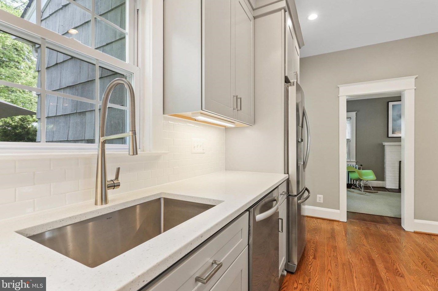 15 Hilltop Rd, Baltimore MD  21228-5520 exterior