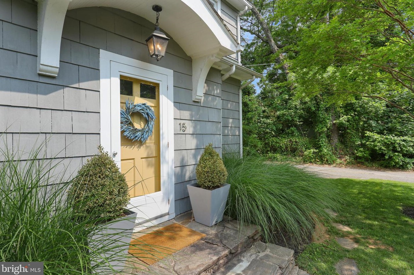 15 Hilltop Rd, Baltimore MD  21228-5520 exterior