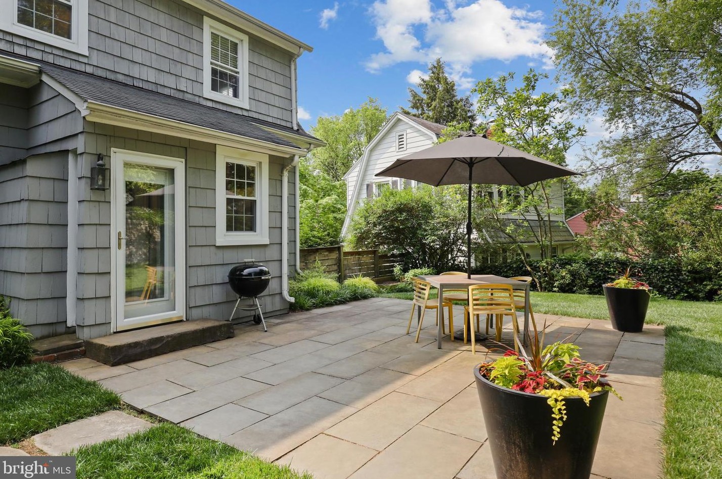 15 Hilltop Rd, Baltimore MD  21228-5520 exterior