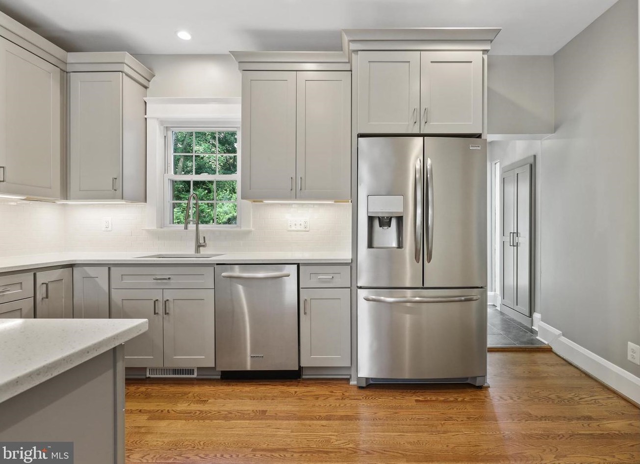 15 Hilltop Rd, Baltimore MD  21228-5520 exterior