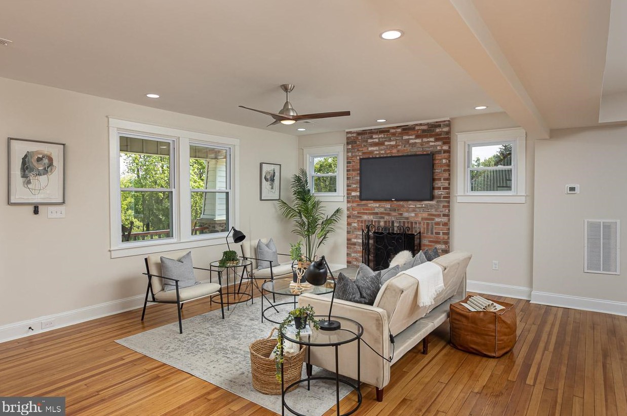 5607 Piedmont Ave, Baltimore MD  21207-6160 exterior