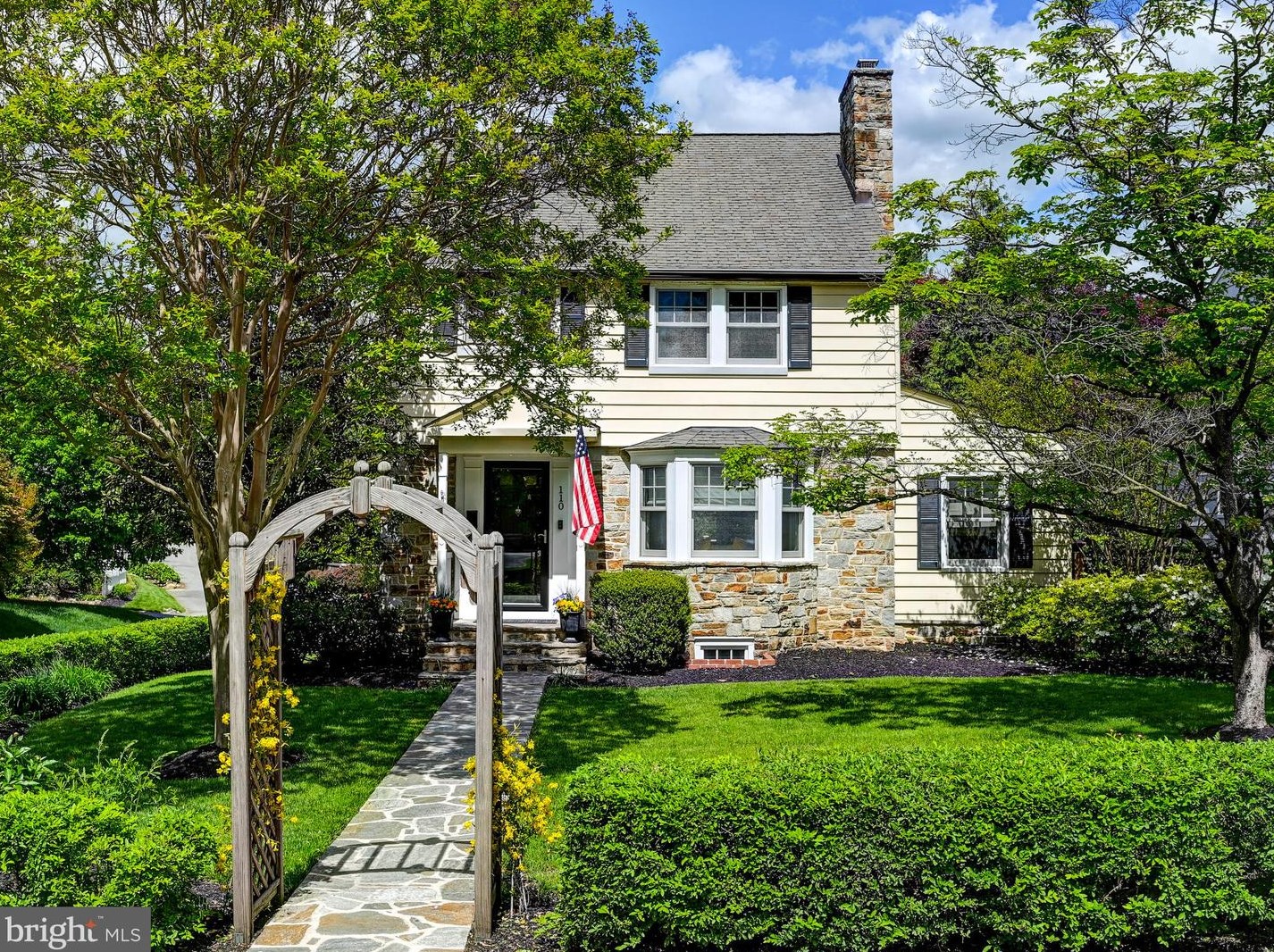 110 Armagh Dr, Baltimore, MD 21212-1103