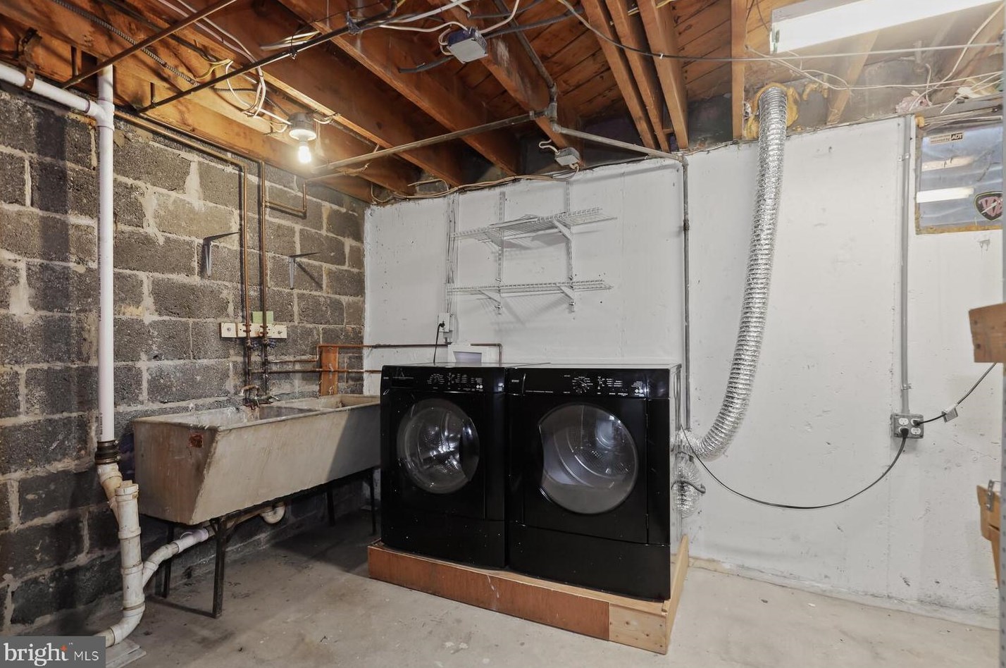 1744 Yakona Rd, Baltimore MD  21234-3607 exterior