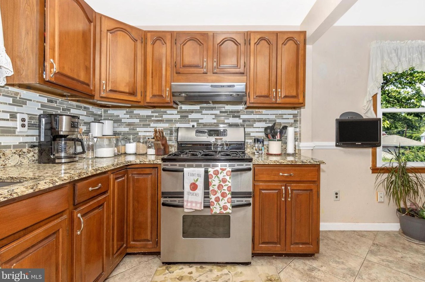 8007 Haas Ln, Baltimore, MD 21237-2821