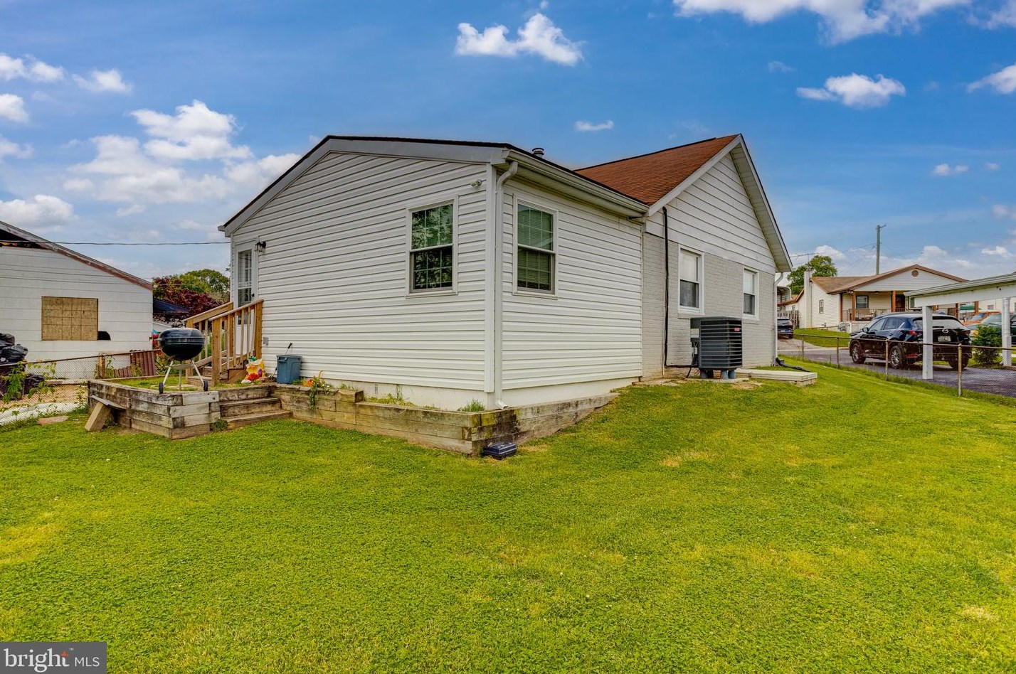33 Hydroplane Dr, Baltimore MD  21220-4523 exterior
