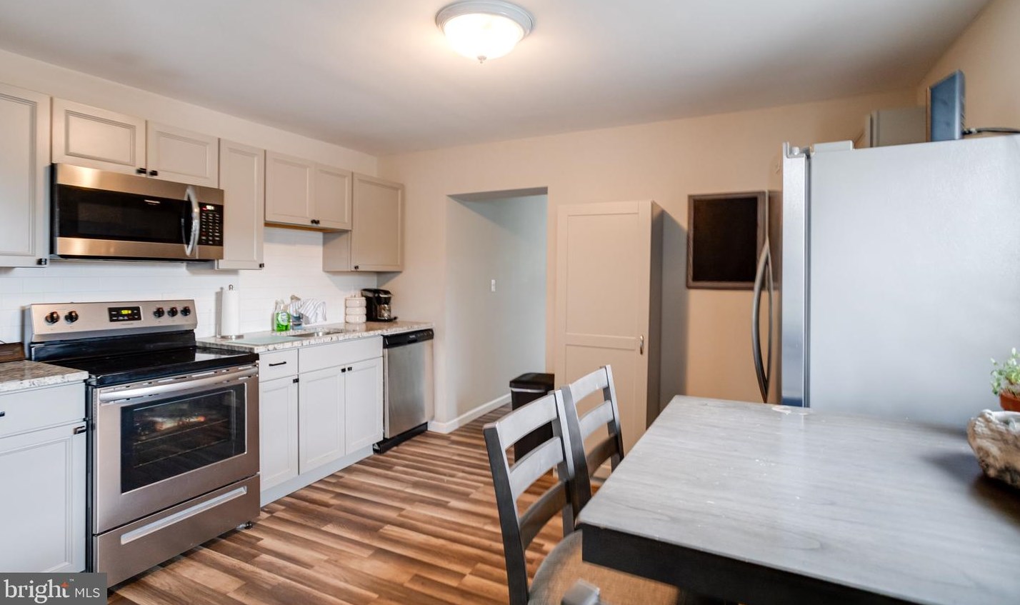 33 Hydroplane Dr, Baltimore MD  21220-4523 exterior