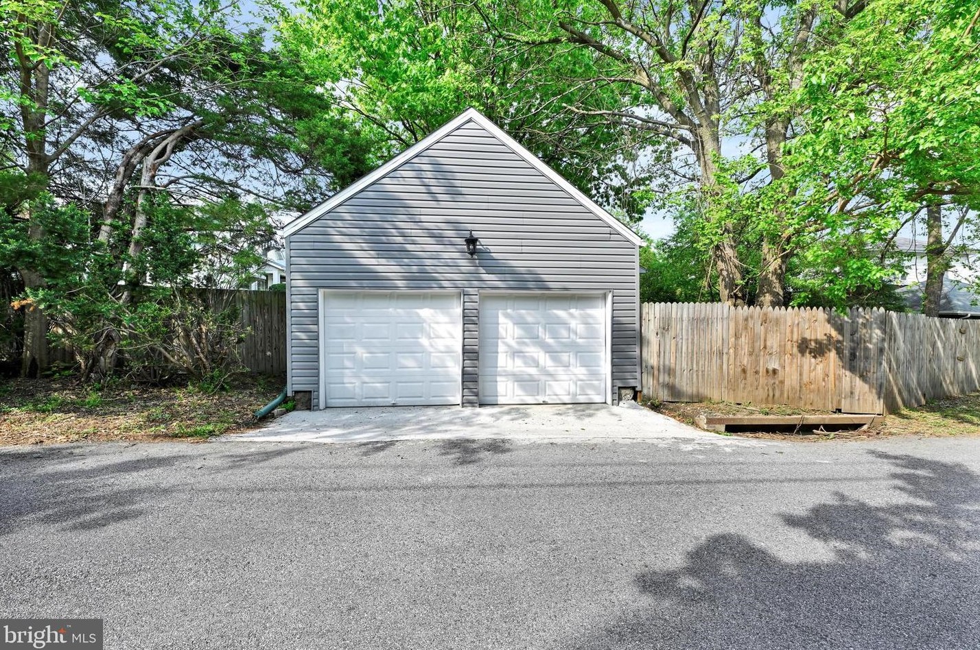602 Coleraine Rd, Baltimore MD  21229-2218 exterior