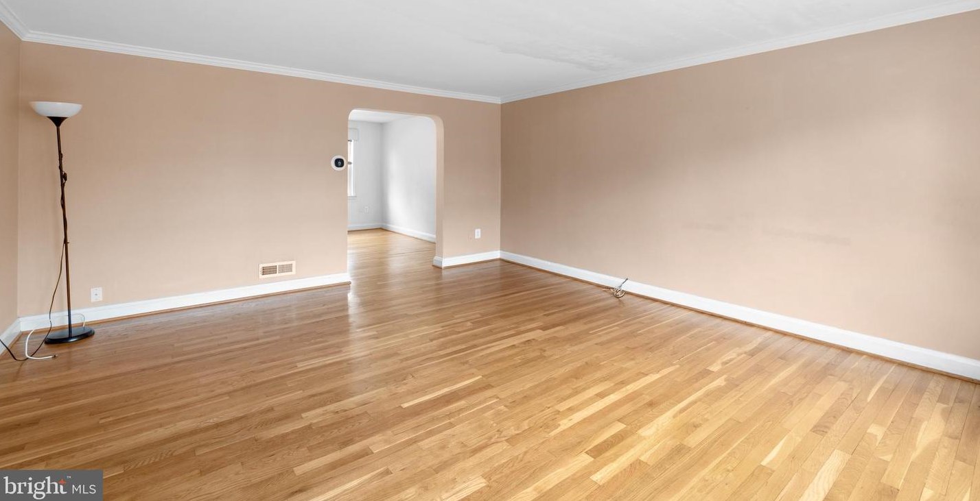 8520 Pleasant Plains Rd, Baltimore, MD 21286-8139