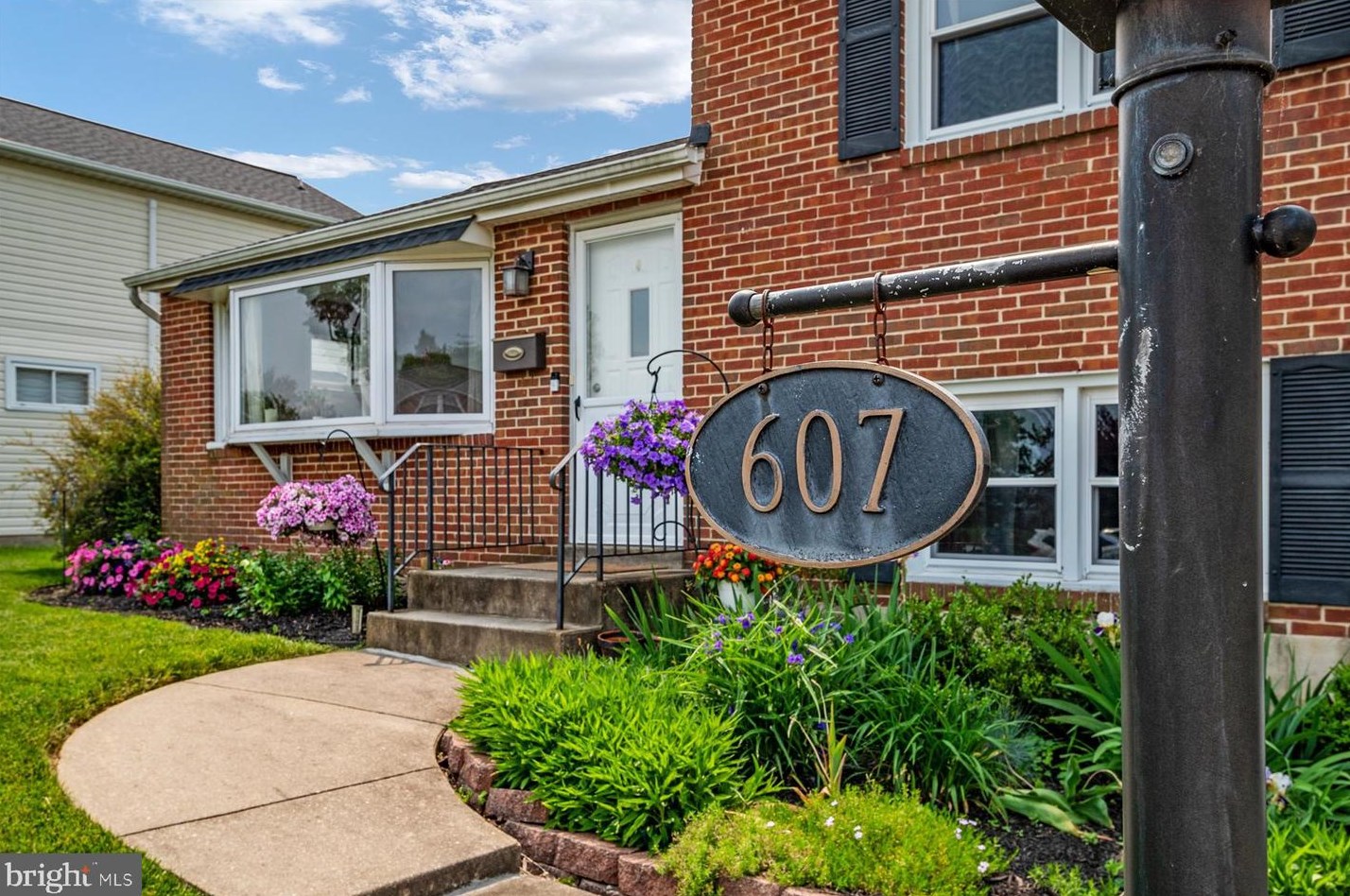 607 Wallerson Rd, Baltimore, MD 21228-3451