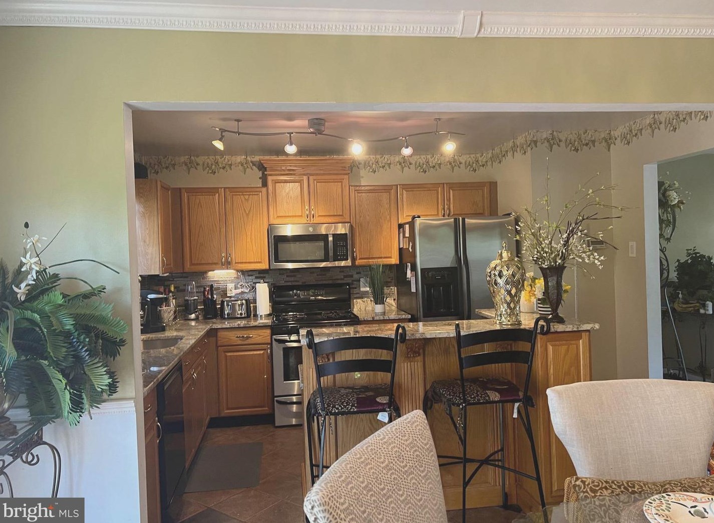 8605 Daytona Rd, Baltimore MD 21237-2043 exterior