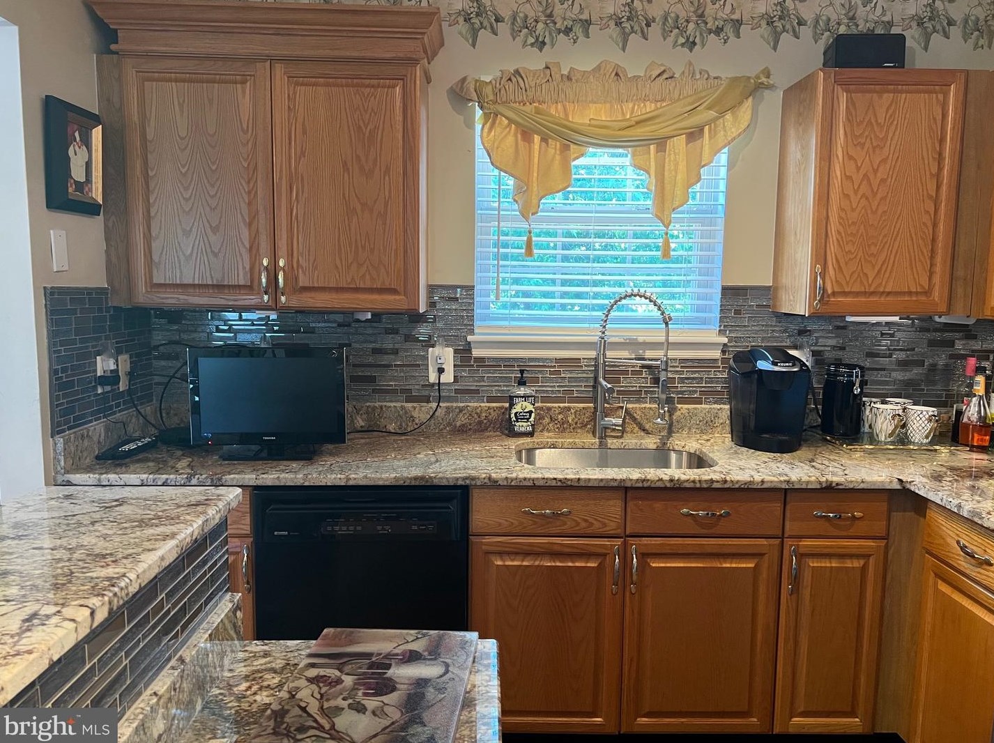 8605 Daytona Rd, Baltimore MD 21237-2043 exterior