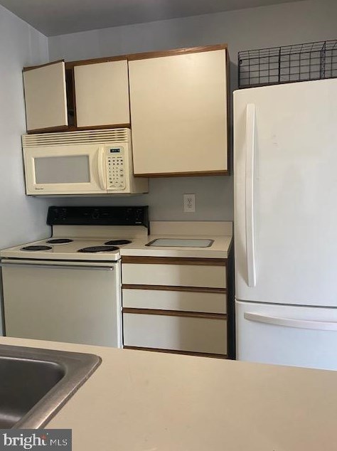 1302 Sugarwood Cir #204, Baltimore, MD 21221