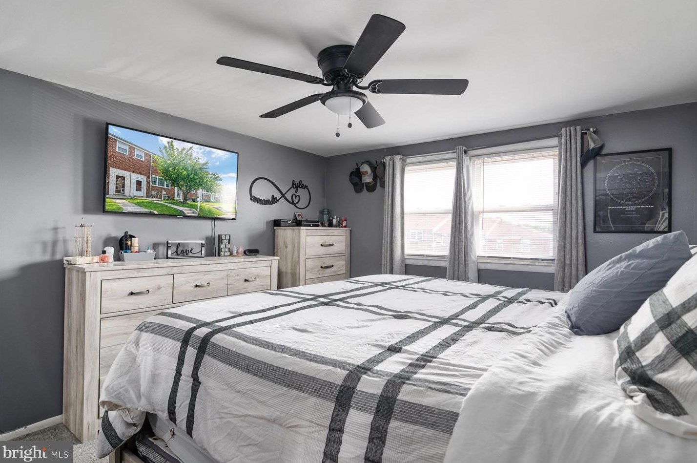 944 Circle Dr, Baltimore MD  21227-2322 exterior