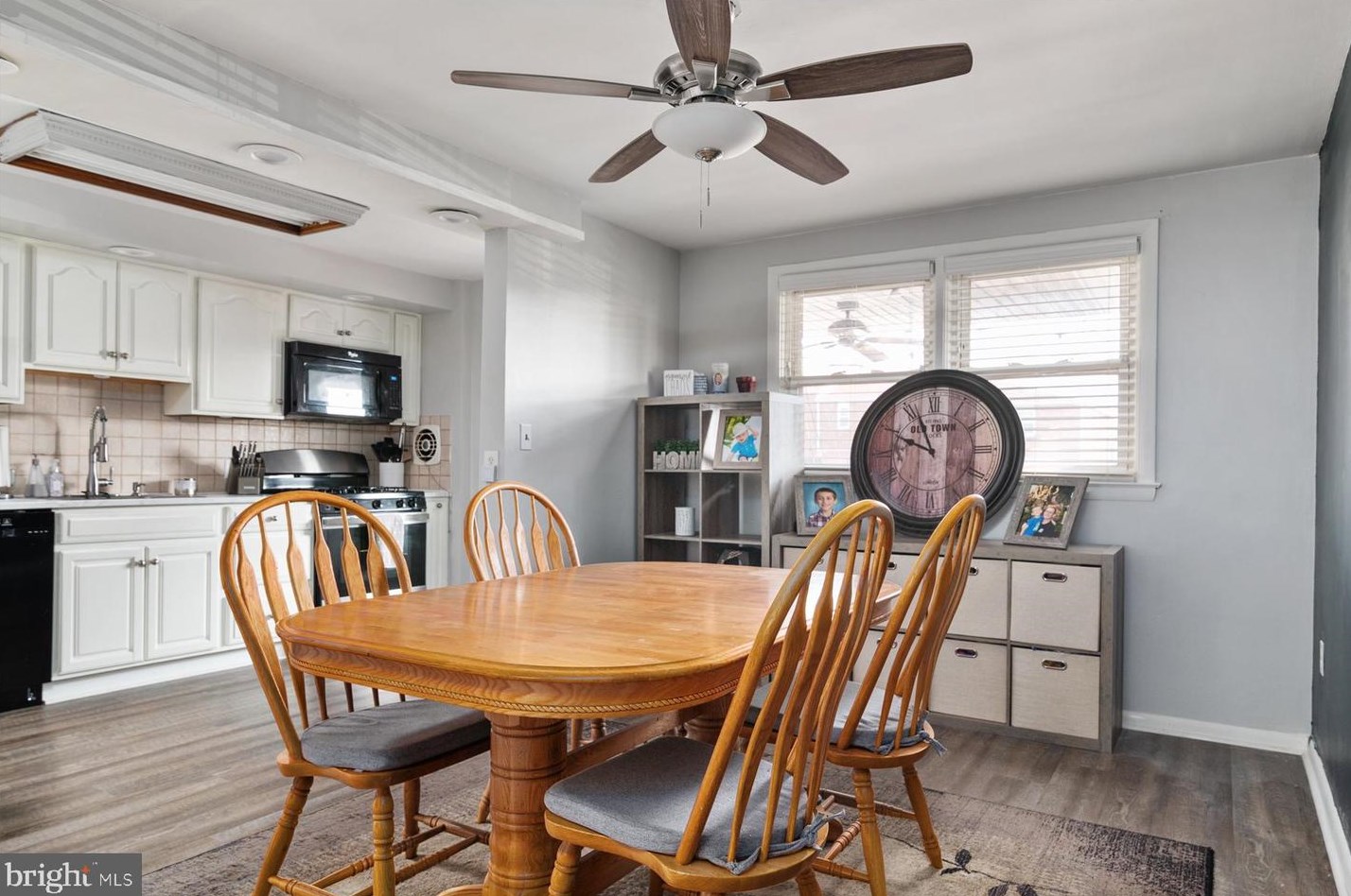 944 Circle Dr, Baltimore MD  21227-2322 exterior