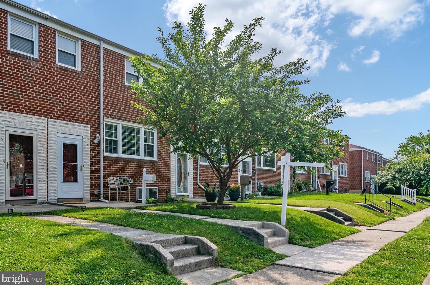 944 Circle Dr, Baltimore MD  21227-2322 exterior
