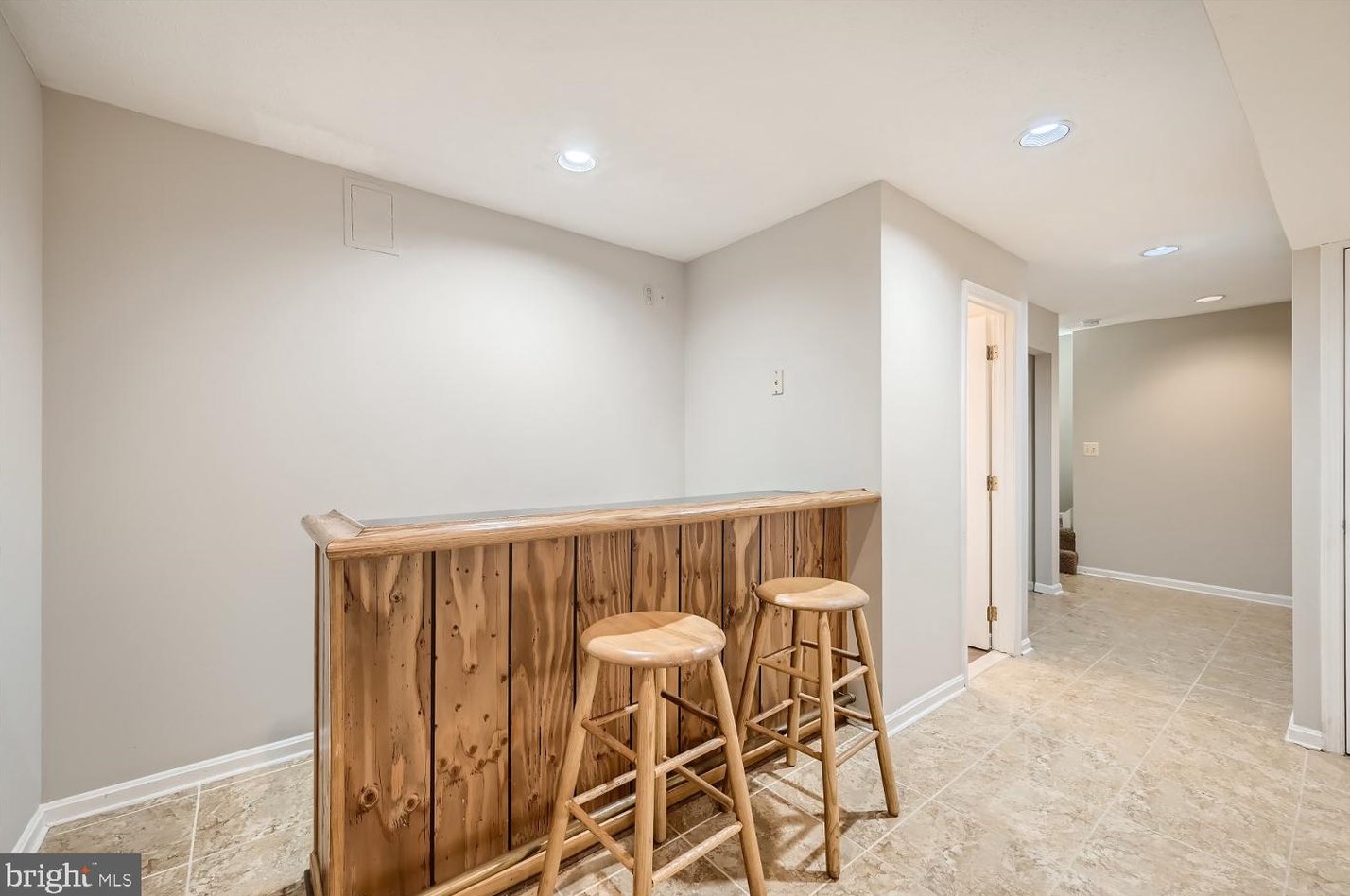 2012 Putnam Rd, Baltimore MD  21227-4100 exterior