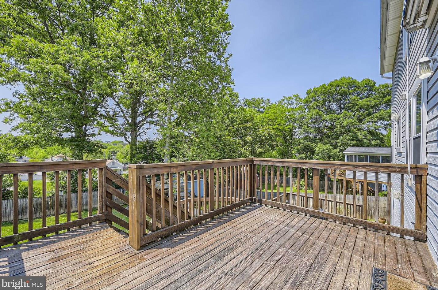 2012 Putnam Rd, Baltimore MD  21227-4100 exterior