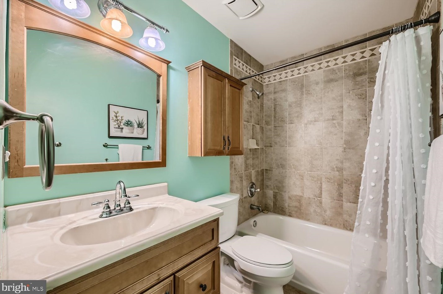 2012 Putnam Rd, Baltimore MD  21227-4100 exterior