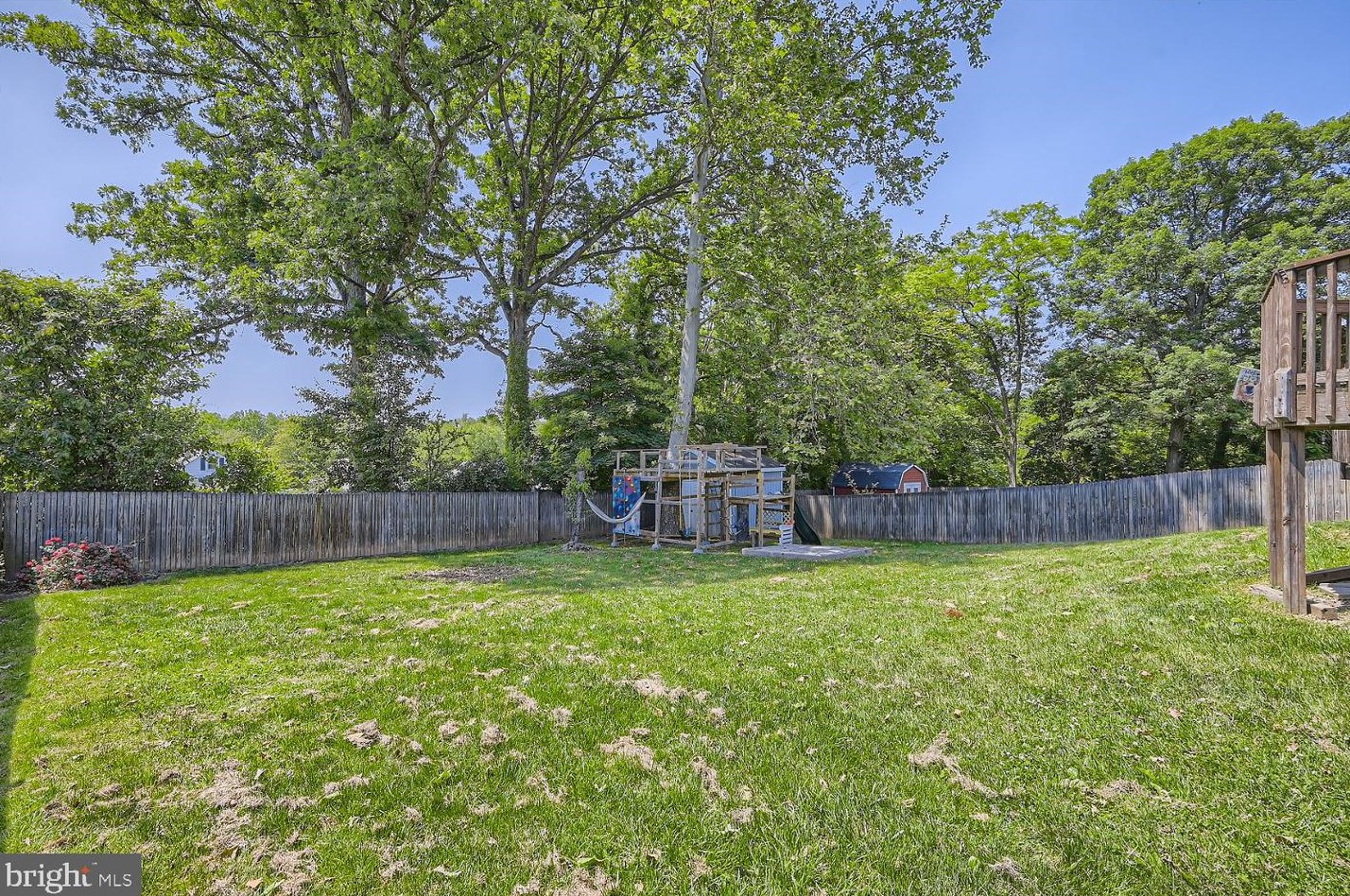 2012 Putnam Rd, Baltimore MD  21227-4100 exterior