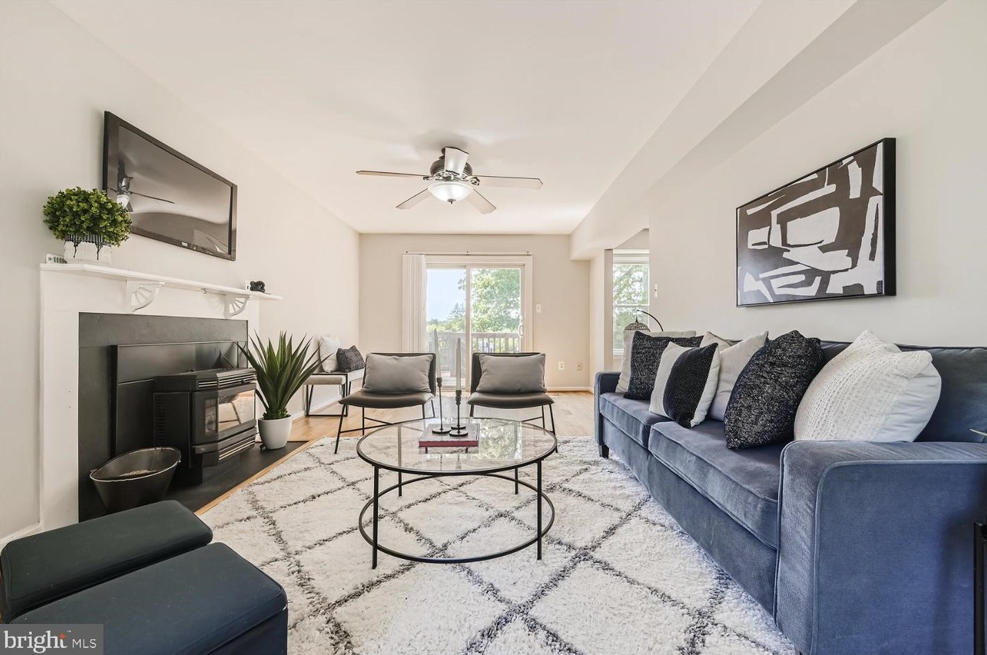 2012 Putnam Rd, Baltimore MD  21227-4100 exterior