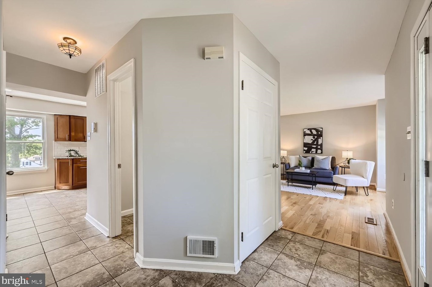 2012 Putnam Rd, Baltimore MD  21227-4100 exterior