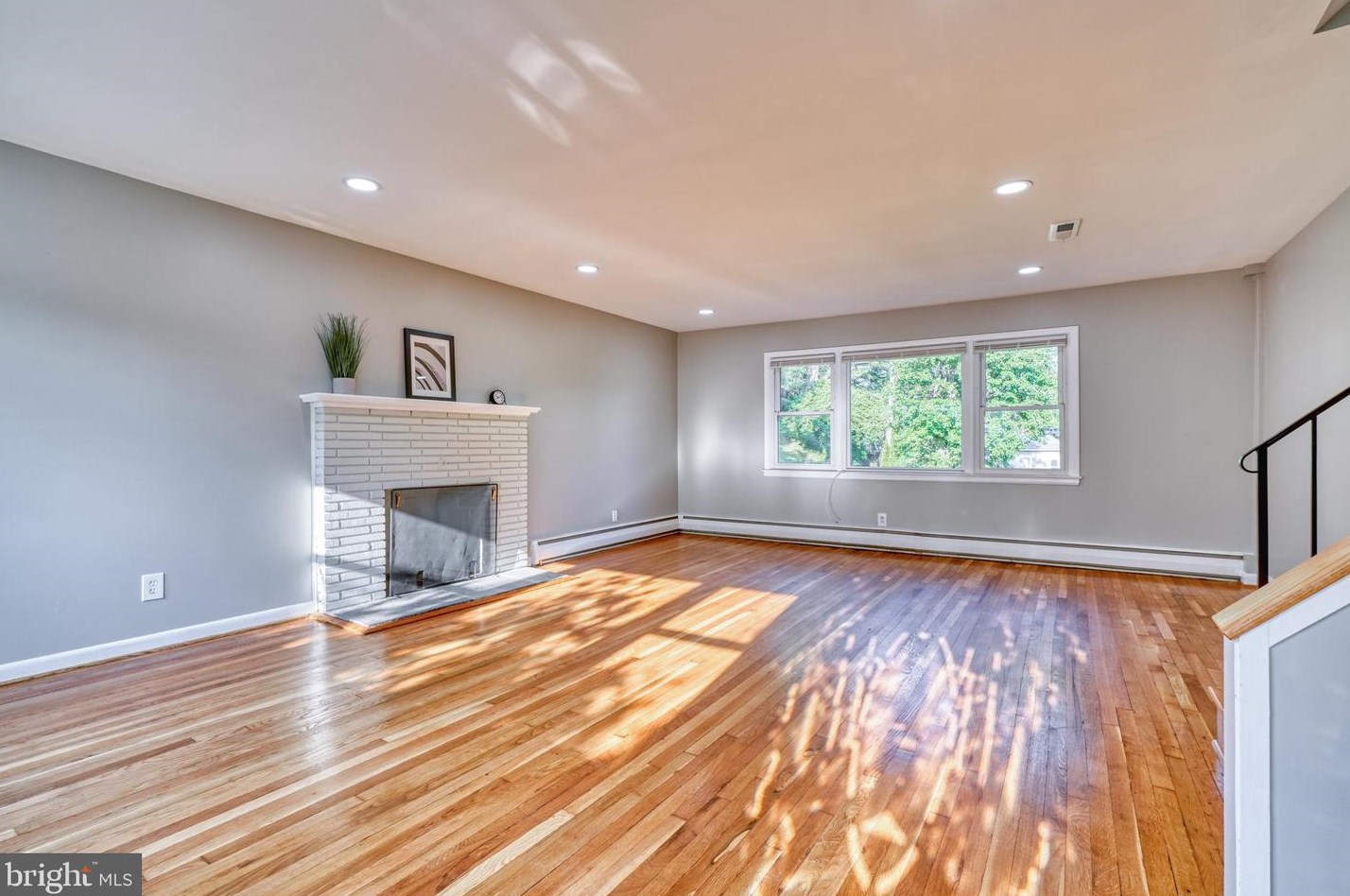 703 Shelley Rd, Baltimore, MD 21286-2926