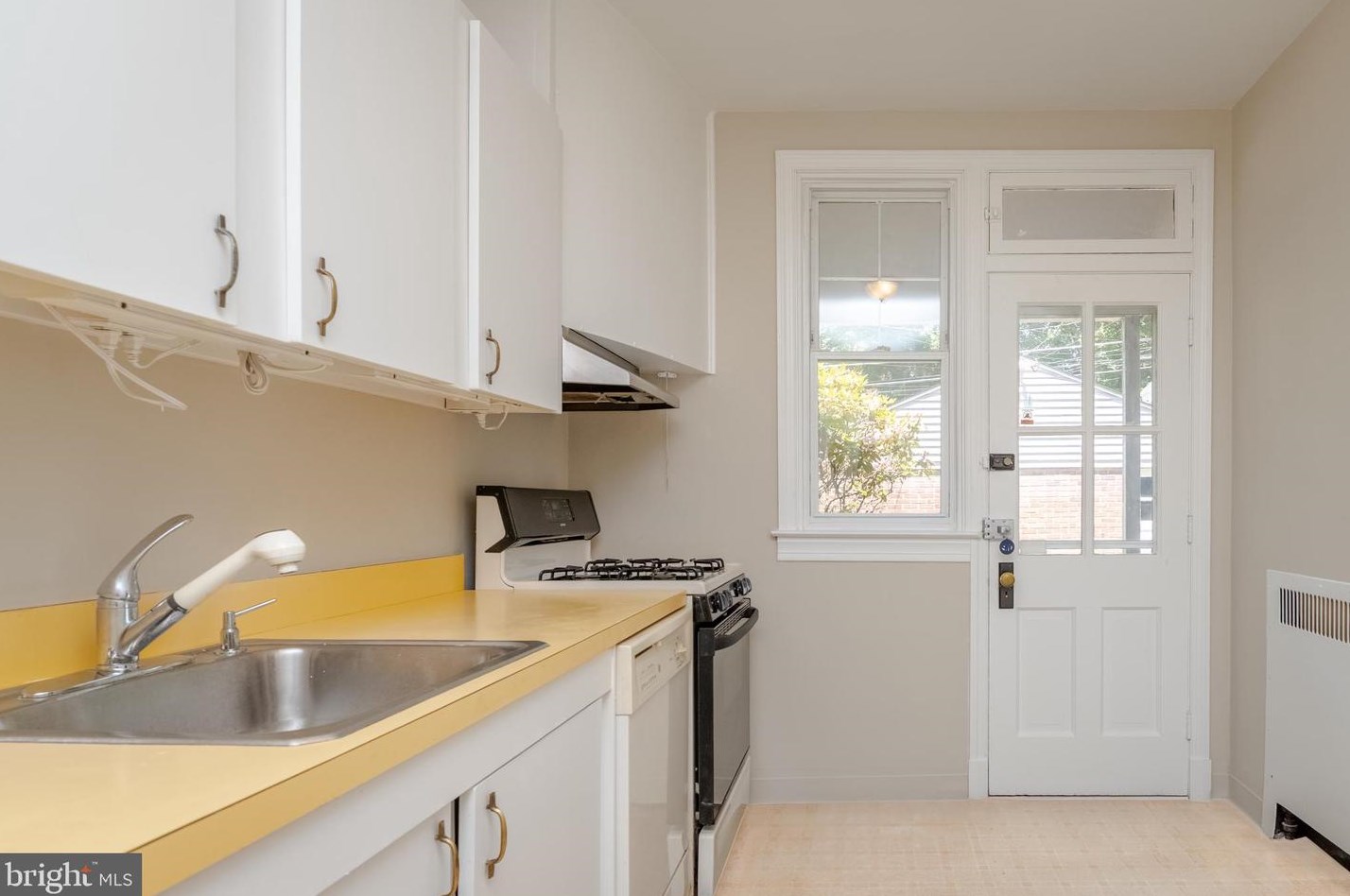 418 Hopkins Rd, Baltimore MD 21220-1031 exterior