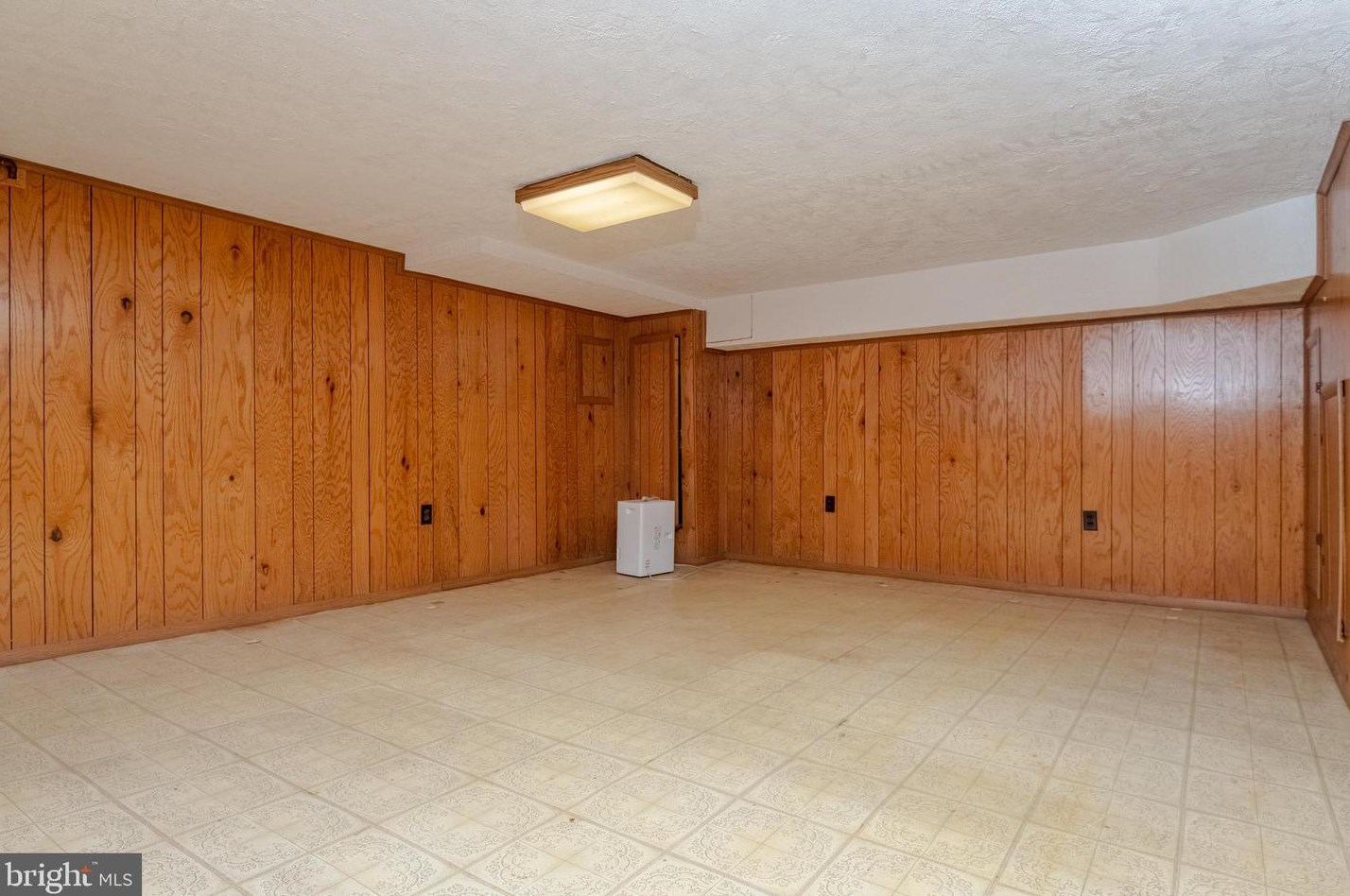 418 Hopkins Rd, Baltimore MD 21220-1031 exterior