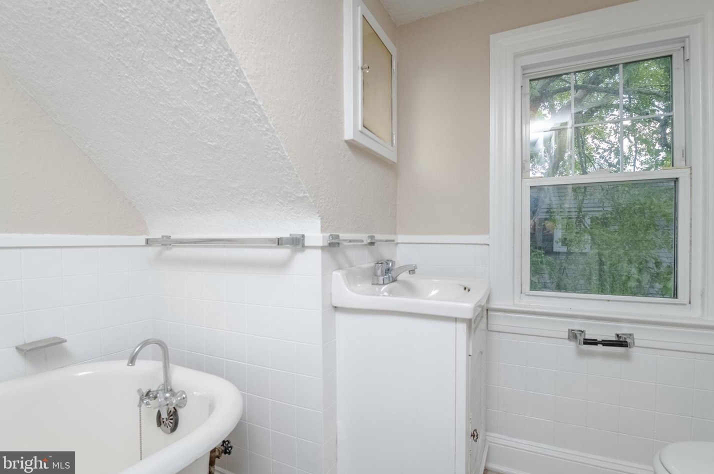 418 Hopkins Rd, Baltimore MD 21220-1031 exterior