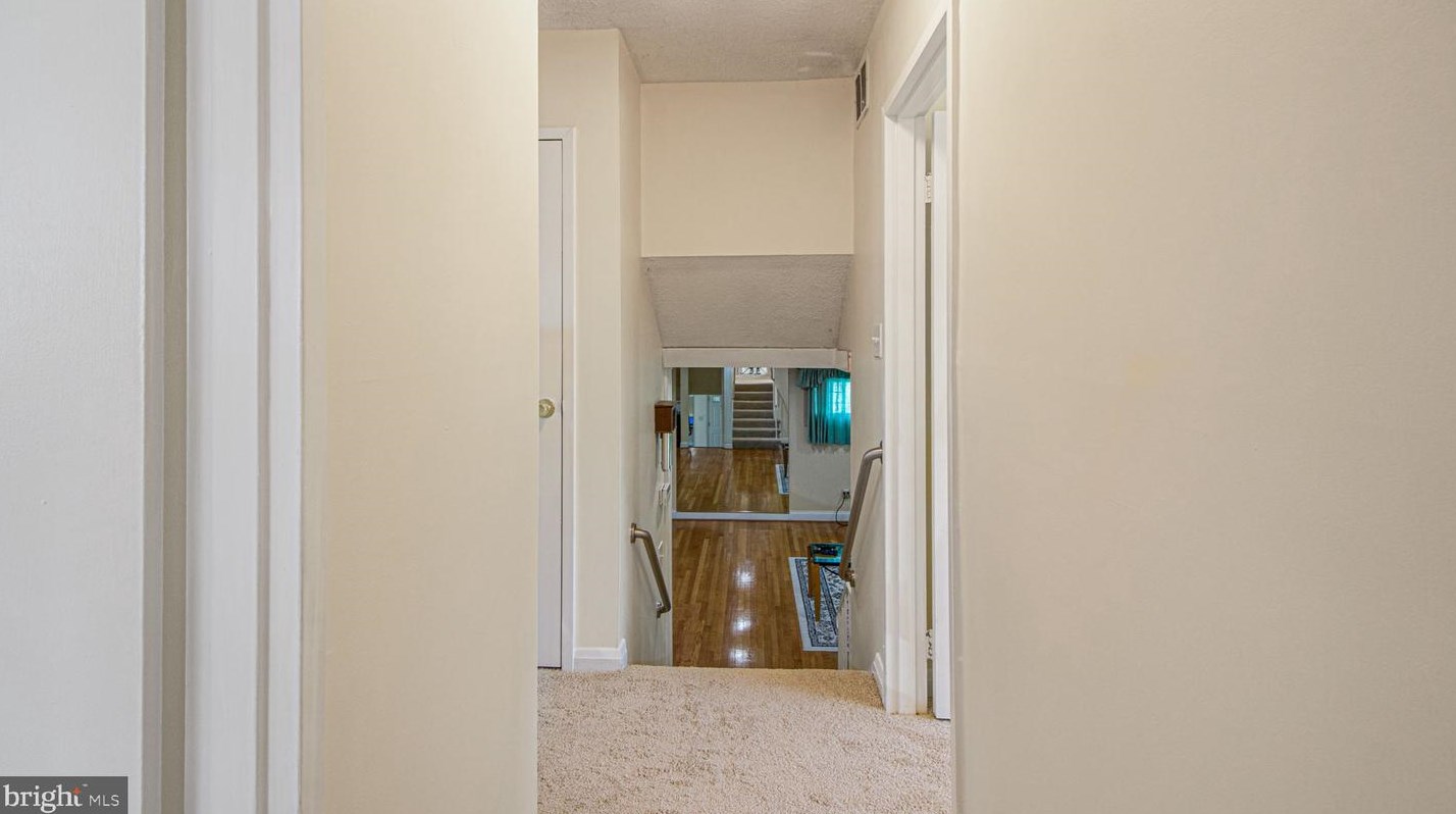 910 Prestwood Rd, Baltimore MD  21228-1223 exterior