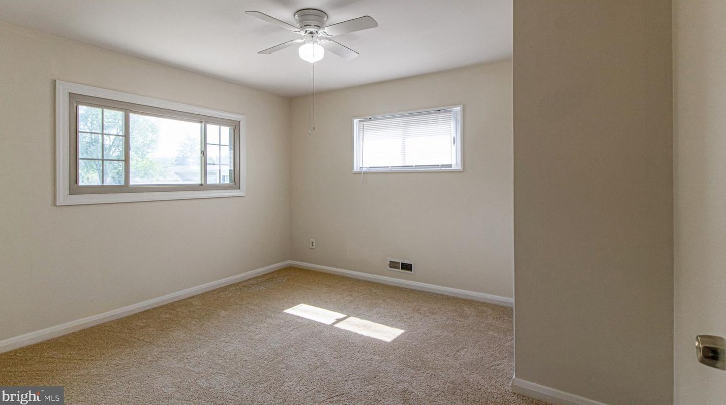 910 Prestwood Rd, Baltimore MD  21228-1223 exterior