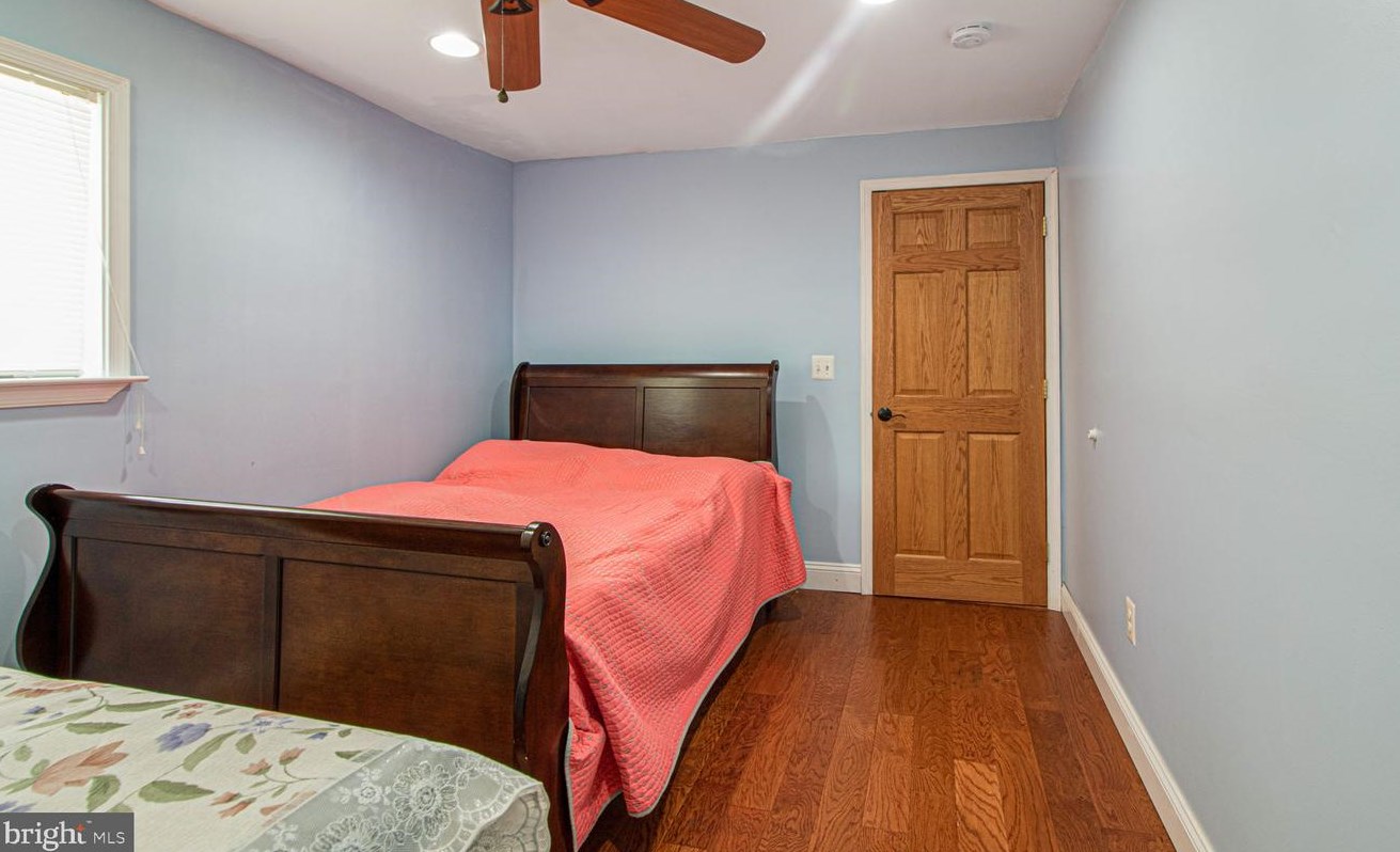 910 Prestwood Rd, Baltimore MD  21228-1223 exterior