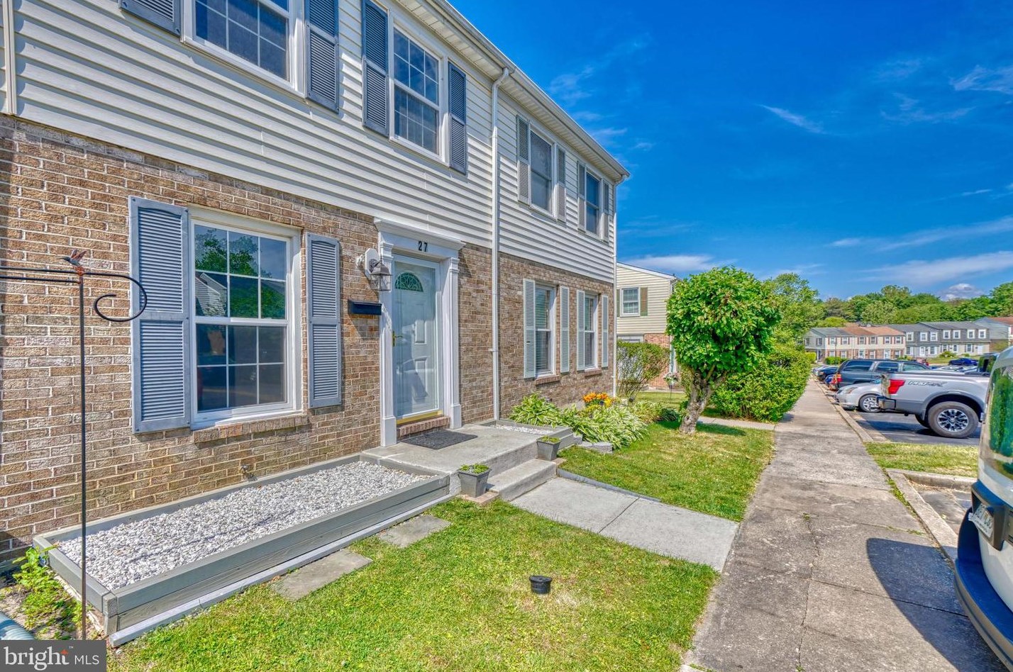 27 Slavin Ct, Baltimore, MD 21236-3016
