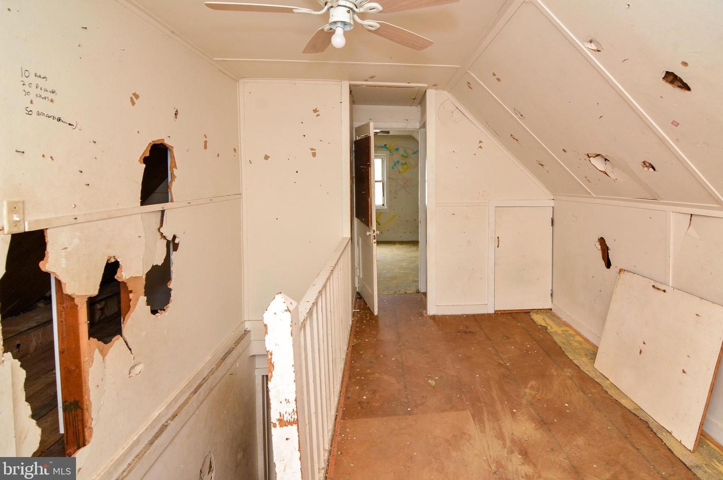 33 Avenal Rd, Baltimore MD  21221-7005 exterior