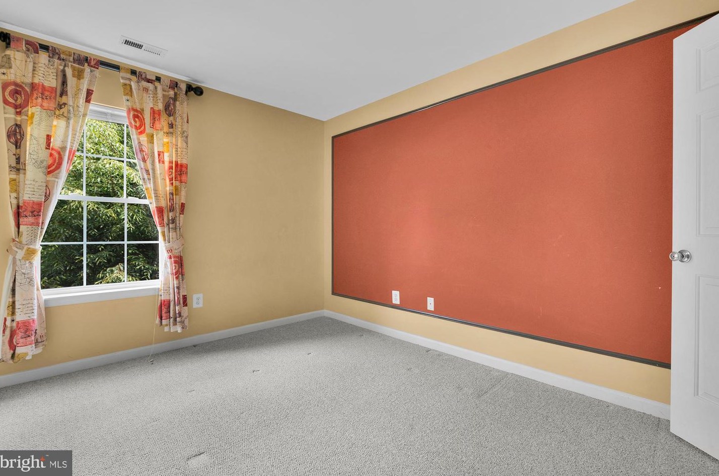 8227 Selwin Ct, Baltimore MD  21237-3361 exterior