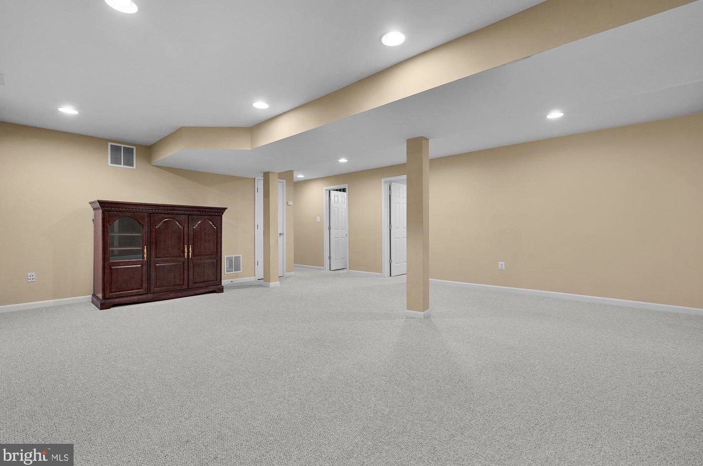 8227 Selwin Ct, Baltimore MD  21237-3361 exterior