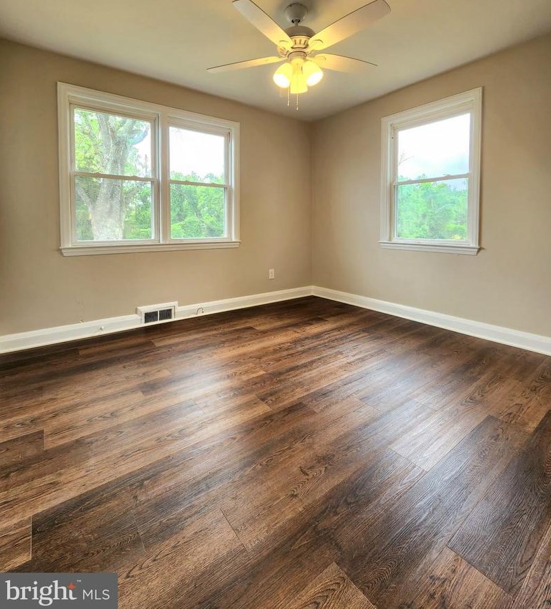 5207 Arbutus Ave, Baltimore MD  21227-2505 exterior
