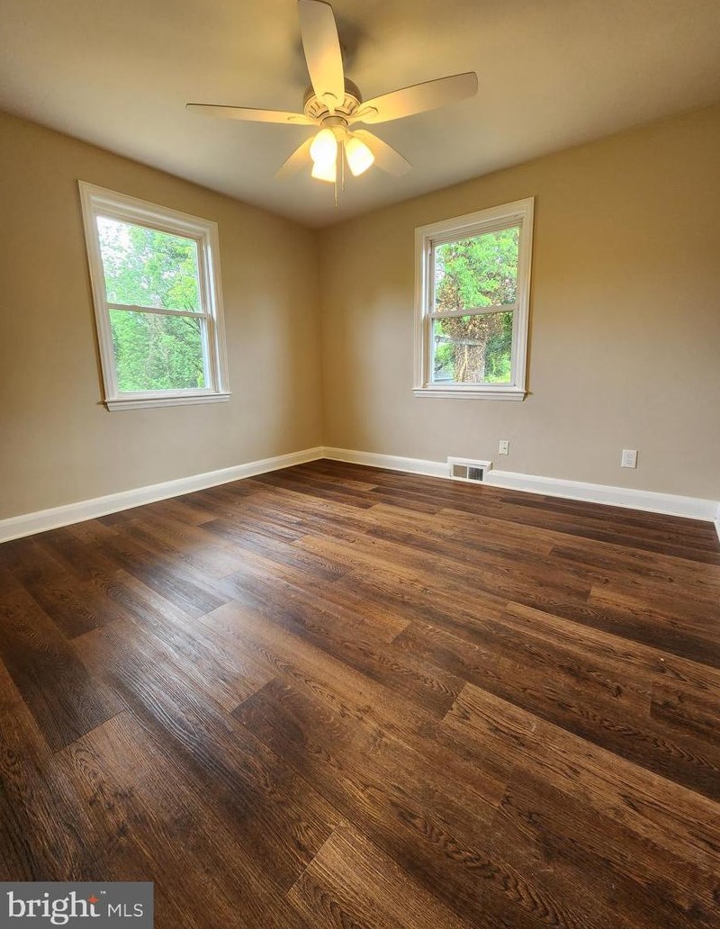 5207 Arbutus Ave, Baltimore MD  21227-2505 exterior