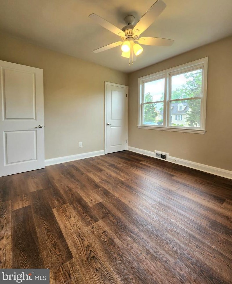 5207 Arbutus Ave, Baltimore MD  21227-2505 exterior